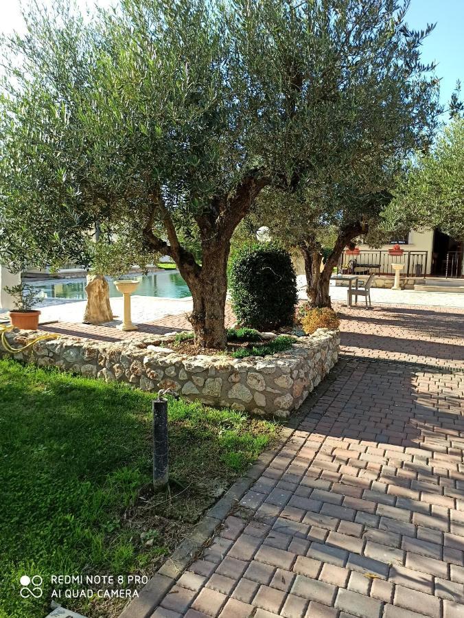 Residenza Nosy Be Villa Palombara Sabina Екстериор снимка