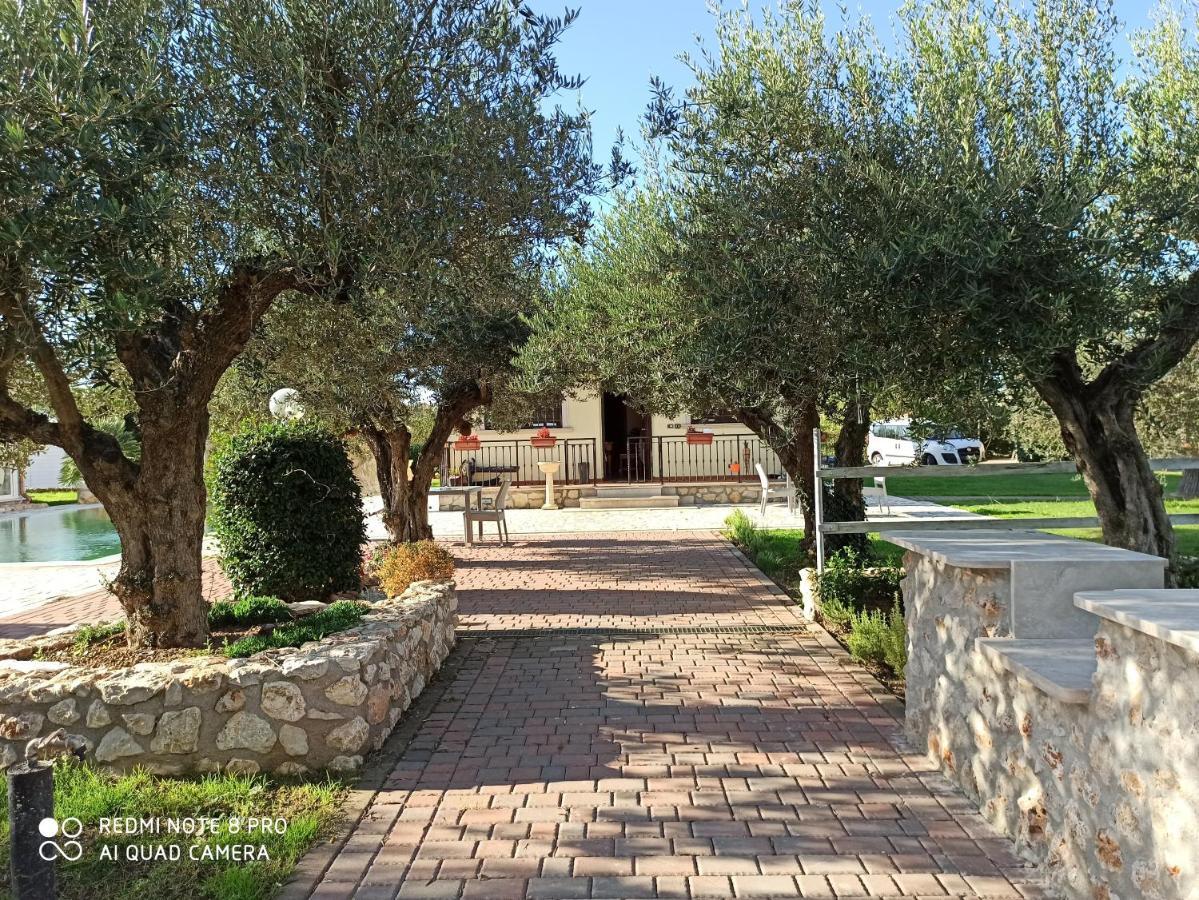 Residenza Nosy Be Villa Palombara Sabina Екстериор снимка